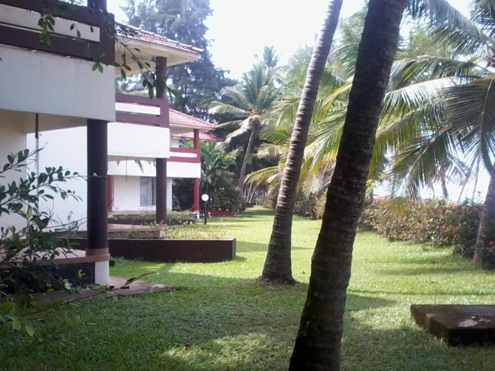 Kappad Beach Resort Chemancheri Extérieur photo