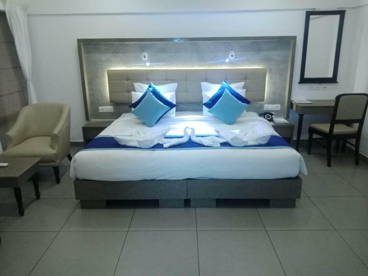 Kappad Beach Resort Chemancheri Extérieur photo