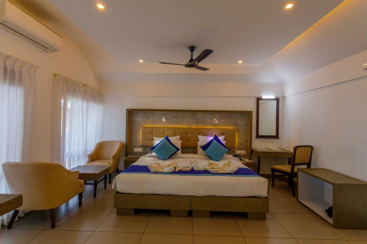 Kappad Beach Resort Chemancheri Extérieur photo