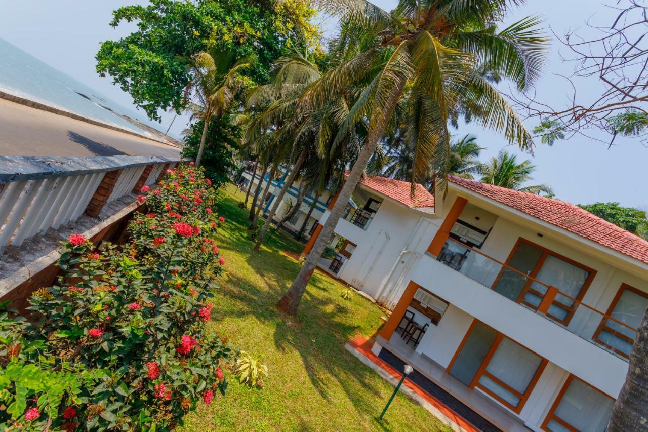 Kappad Beach Resort Chemancheri Extérieur photo